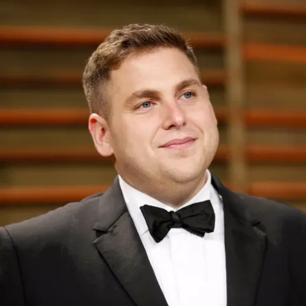 جولة بالصور في شقّة بطل "كلاب الحروب" الــ"مودرن" بمبنى "شوماخر"