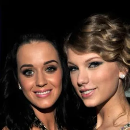 كاتي بيري لتايلور سويفت: "مستعدة للنسيان" !