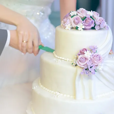 الطريقة المثالية لاختيار كيكة زفاف مميزة!