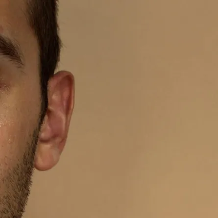 سُجِنَ 17 سنة لشبهه الكبير بمجرم!