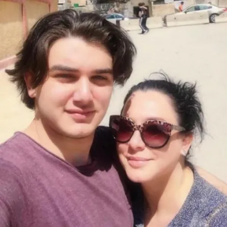 ما هو سبب انشغال سلاف فواخرجي ووائل رمضان بالامتحانات؟