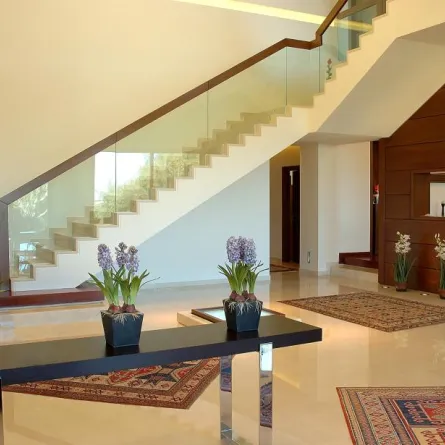  الإضاءة في "ديكورات" السلّم الداخلي  