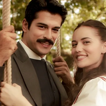 فهرية أفجين تمنع بوراك أوزجيفيت من رؤيتها بفستان الزفاف