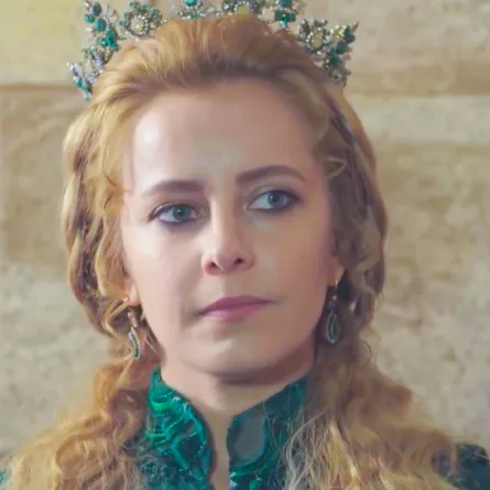 التركية فيلدان أتاسفير في السعودية لأداء فريضة العمرة في رمضان