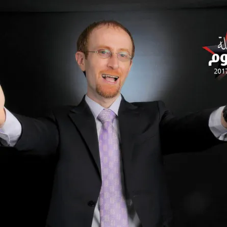 مصطفى الخاني لجمهوره عبر "أسئلة النجوم": أي مقولة رددتها في "باب الحارة" وأعجبتكم؟