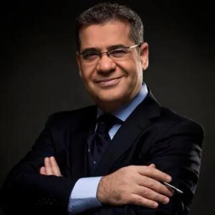 بالفيديو: مصطفى الآغا يعود إلى دبي بعد رحلة علاجية في إلمانيا