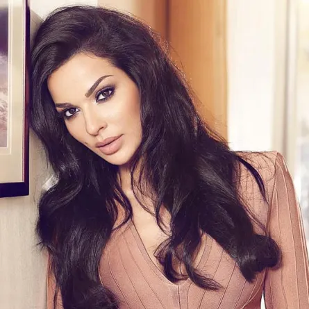 نادين نجيم ترد على سيرين عبد النور ونادين الراسي وتقول: دور غادة عادل في "عفاريت عدلي علام" كان لي.