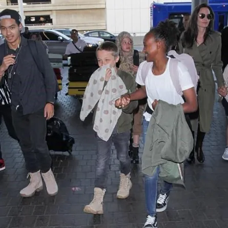 براد بيت يحتفل بيوم الأب بعيدًا عن أولاده