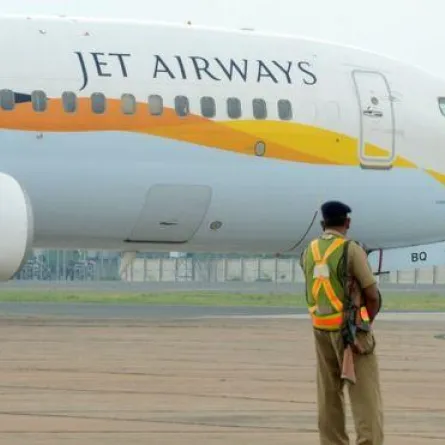 هندية تضع مولودها على ارتفاع 35 ألف قدم