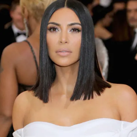 كيم كارداشيان تستأجر أمًّا بديلة