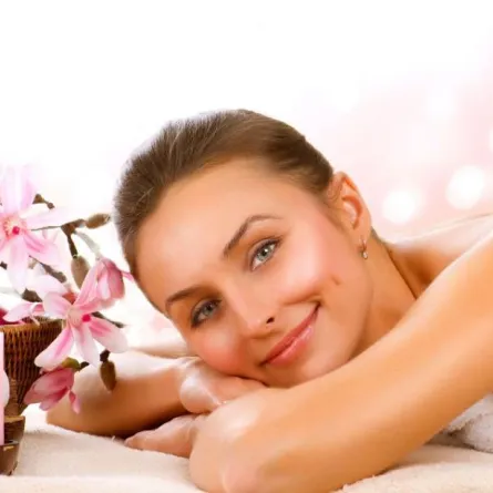 فوائد التدليك بـ الزيوت العطرية في علاج التوتر والاكتئاب