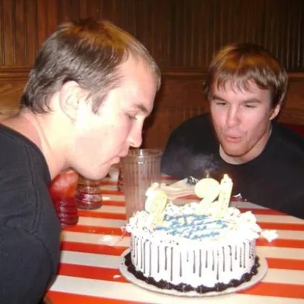 طفل فيلم"Ghostbusters II" ينهي حياته شنقاً