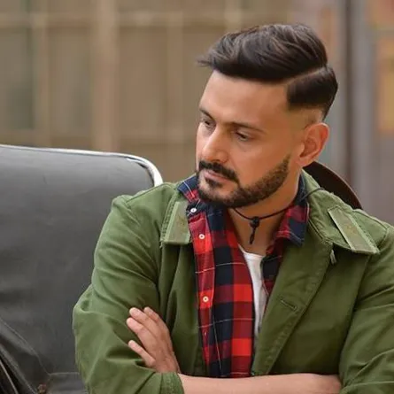 بالفيديو: إهانة جديدة لرامز جلال مع بصقة "أحمد ماهر"