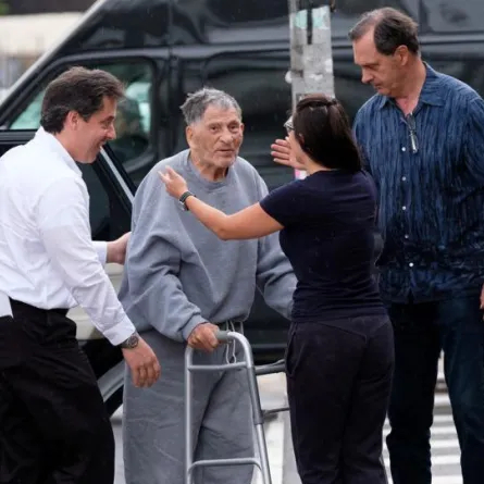 أقدم سجين أمريكي إلى الحرية