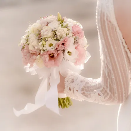 باقات للعروس من الورد الطبيعي