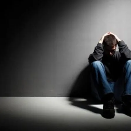 مريض نفسي يطعن والدته ويدهسها مع جارتها شمال جدة