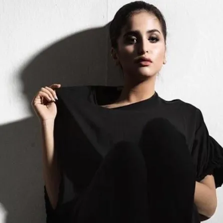 حلا الترك صور جديدة تتحدّى فيها والدها وهذا هو قرارها