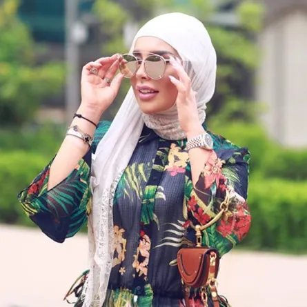 زهراء أشكناني تشعل انستقرام بأبهى الإطلالات