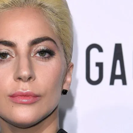 بالفيديو: ليدي غاغا معلمة في مدرسة حكومية