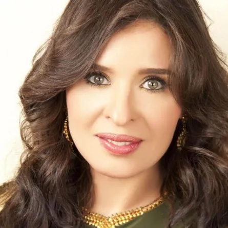 دينا عن بدلة رقصها: الرقابة وافقت عليها .. وغادة لم تقصد