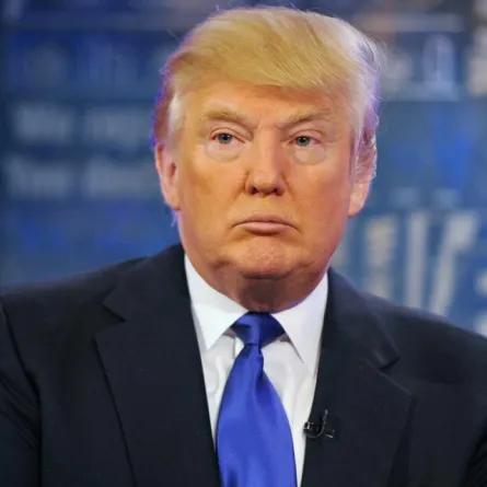 دونالد ترامب يجمع التبرعات لرضيع بريطاني.. ما قصته؟