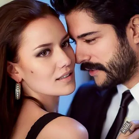 "سيدتي" تنفرد بصور حصرية من شهر عسل النجمين التركيين بوراك أوزجيفيت وفهرية أفجان