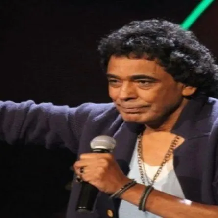 محمد منير في ألمانيا بعد عمليته الجراحية لهذا السبب