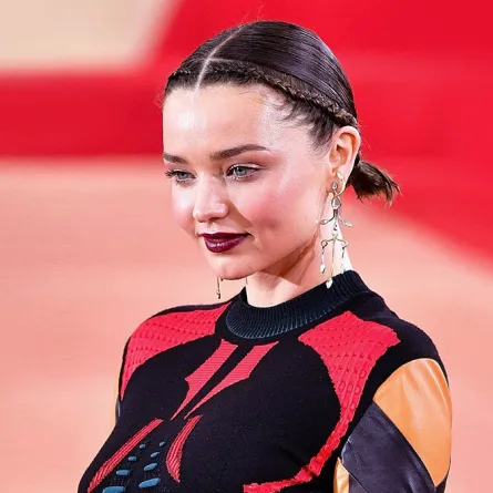 قصات شعر قصير وتسريحات مفاجئة لرفعه