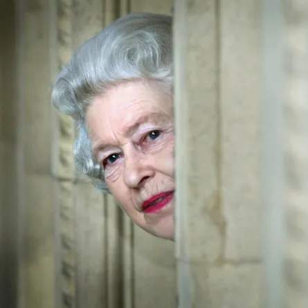 جاستن ترودو يُضحك الملكة اليزابيث الثانية.. ماذا قال لها؟