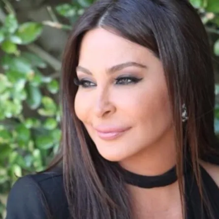 بالصور: إليسا تكشف كواليس "عكس اللي شايفينها" قبل طرحه