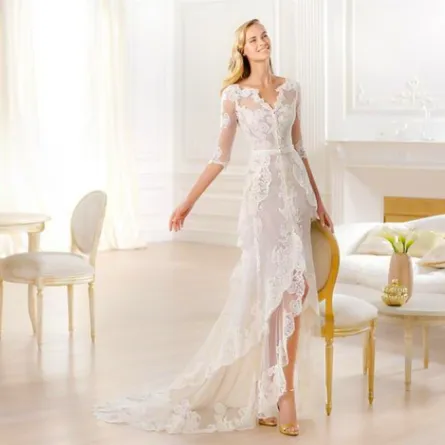 فساتين زفاف مع الفتحة الجانبية