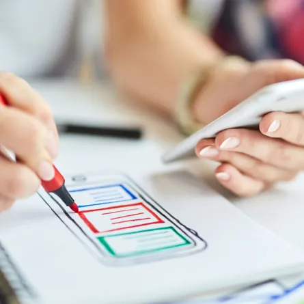 الهاتف المحمول.. أنهى خدمات يقدمها البشر