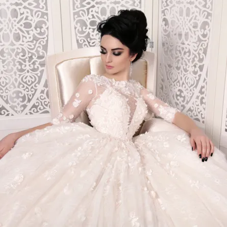 تسريحات شعر طويل للعروس