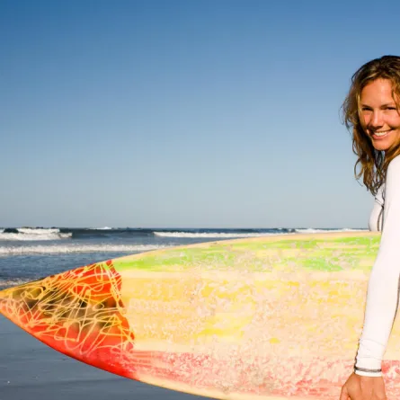 "كوتا" الوجهة السياحية الحلم لهواة ركوب الأمواج