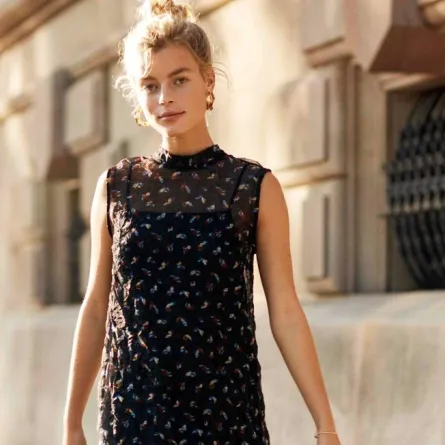 فستانك في الصيف من أند أذر ستوريز