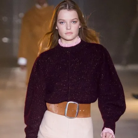 زيّني إطلالتك بالأحزمة العريضة في خريف 2017