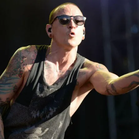 انتحار المغني Chester Bennington نجم فريق Linkin Park