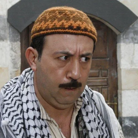 بالفيديو .. محمد خير الجراح يغني لزوجته ومصطفى الخاني يعلق