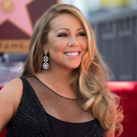 الفخامة والـ نيوكلاسيكية في فيللا ماريا كاري بـ"بيفرلي هيلز" 