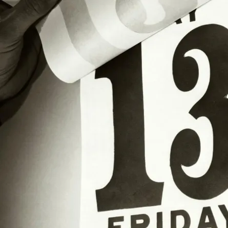 المرآة المكسورة ورقم 13 وحقيقة سوء الحظ