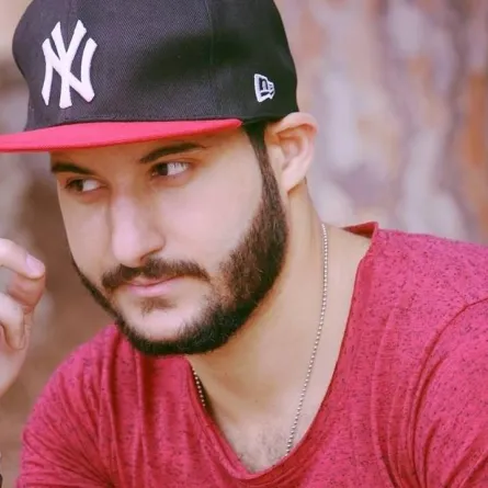 نجم "أرابز غوت تالنت"  عمار باشا يطلق "Despacito" بالنسخة العربية وهذا ما قاله لي زياد برجي