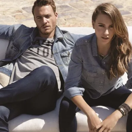 ساريناي ساريكايا وكرم بورسين يفاجئان جمهورهما بهذا القرار