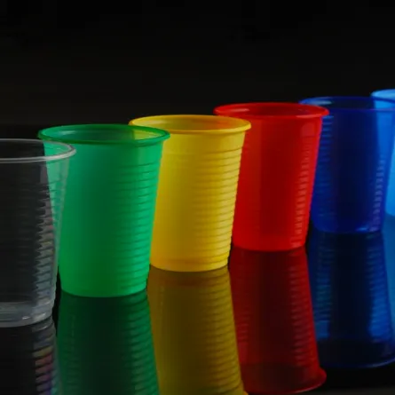 5 خطوات لصنع أوان للضيافة من أكواب الـ"بلاستيك"