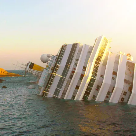 أسوأ الكوارث التي تعرضت لها السفن