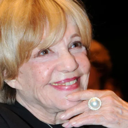 رحيل "أيقونة السينما الفرنسية" جان مورو عن عمر 89 عاماً