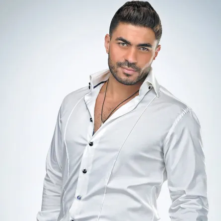 بالفيديو والصور: المطرب خالد سليم ينجو من عاصفة ثلجية قاتلة