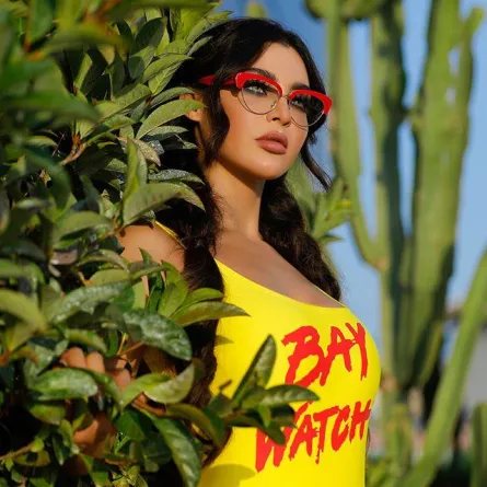 قمر ترد على الموسيقار حلمي بكر: كان الأولى بك المطالبة بإيقاف "ركبني المرجيحة"