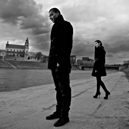 لا أتحمل فكرة أن يخطب غيري.. كيف أسترده؟