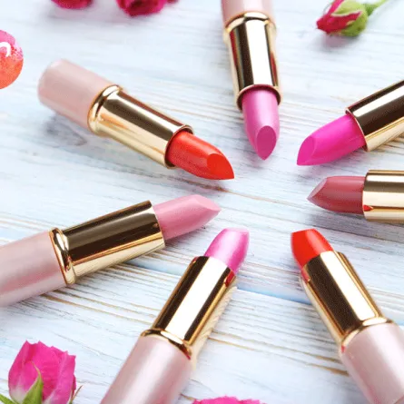 الابراج تحدد ألوان احمر الشفاه الانسب لك