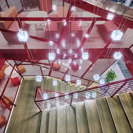 وسائل للترفيه داخل مقر «أدوبي» الجديد في لندن